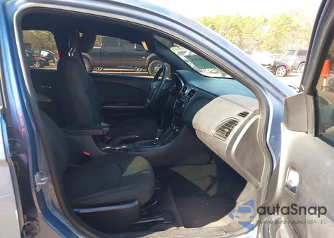 2011 Chrysler 200 Touring из США, поврежденный, VIN 1C3BC1FB2BN585673